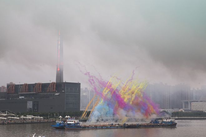 蔡国强：九级浪